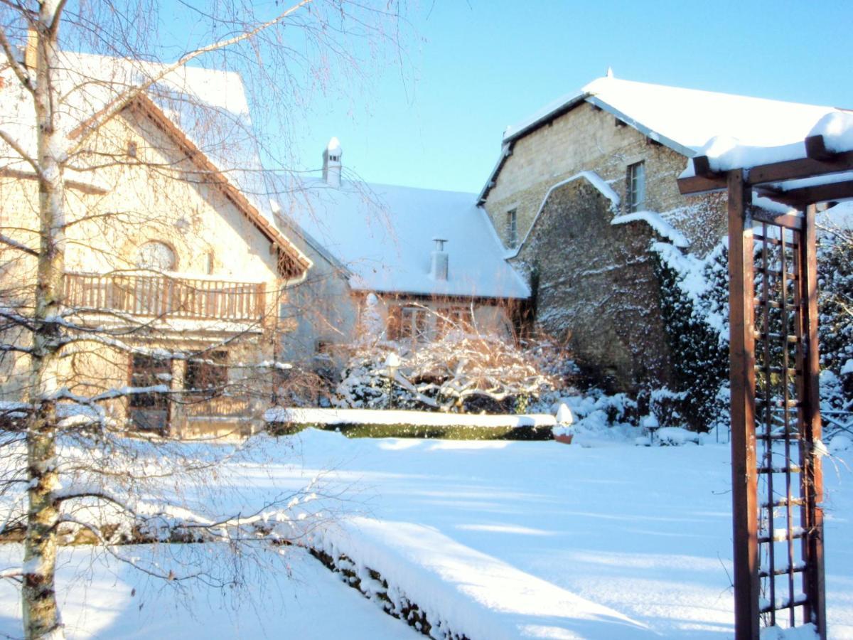 Le Cadran Solaire Romance Classe 3 Etoiles Et 3 Cles Sancey Exterior foto